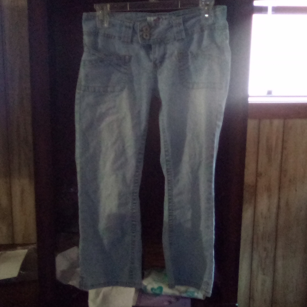 Capris - Picture 2 of 4
